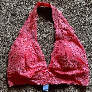 🌸 NWOT Halter Lace Bralette 🌸